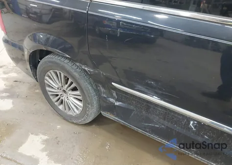 2015 Chrysler Town & Country Touring from USA, damaged, VIN 2C4RC1BG9FR673060